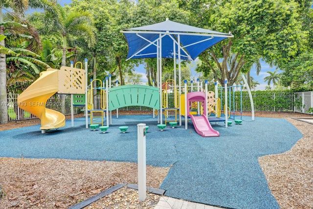 21461 Sawmill Ct, Boca Raton, FL 33498