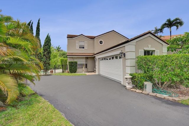 21461 Sawmill Ct, Boca Raton, FL 33498