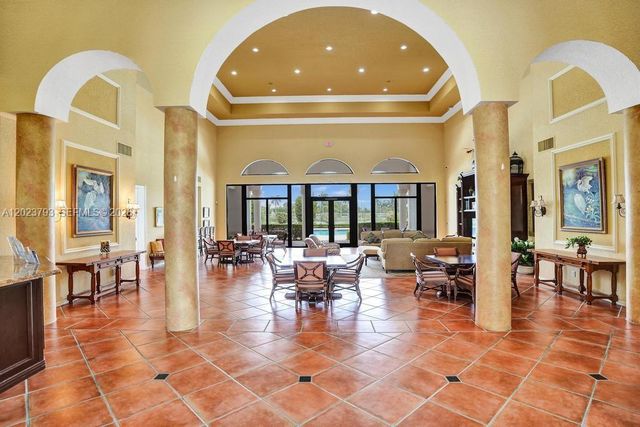 21461 Sawmill Ct, Boca Raton, FL 33498