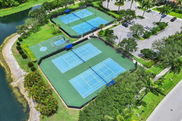 21461 Sawmill Ct, Boca Raton, FL 33498