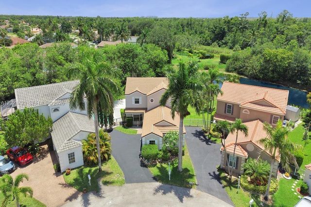 21461 Sawmill Ct, Boca Raton, FL 33498