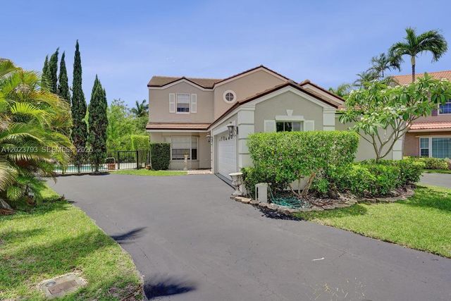 21461 Sawmill Ct, Boca Raton, FL 33498