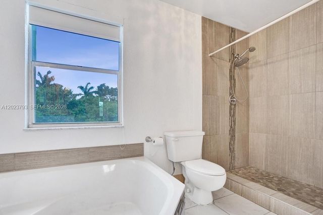 21461 Sawmill Ct, Boca Raton, FL 33498