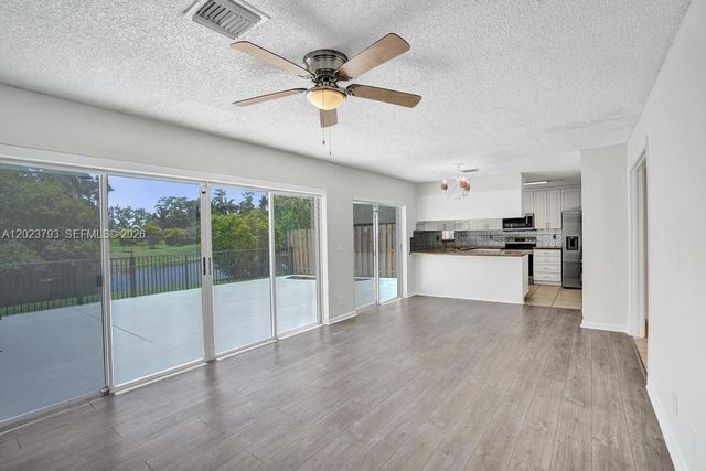 21461 Sawmill Ct, Boca Raton, FL 33498