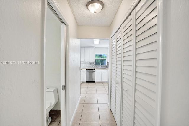 21461 Sawmill Ct, Boca Raton, FL 33498