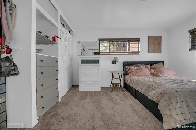 16504 Collinson Avenue, Eastpointe, MI 48021