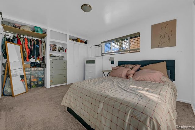 16504 Collinson Avenue, Eastpointe, MI 48021