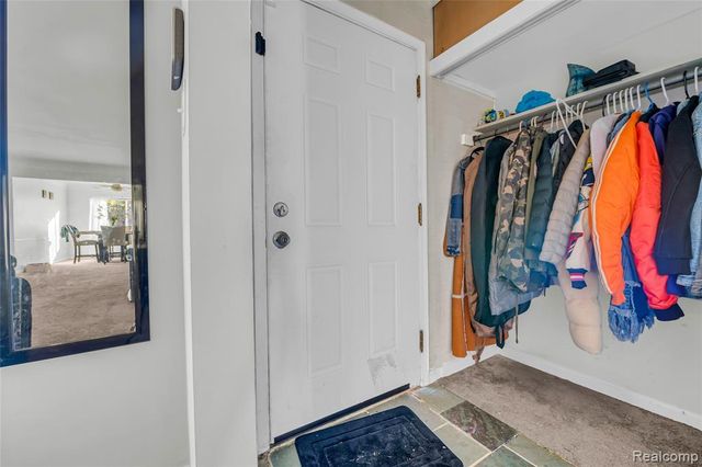 16504 Collinson Avenue, Eastpointe, MI 48021