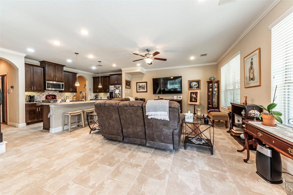 403 Marina View Drive, Webster, TX 77598