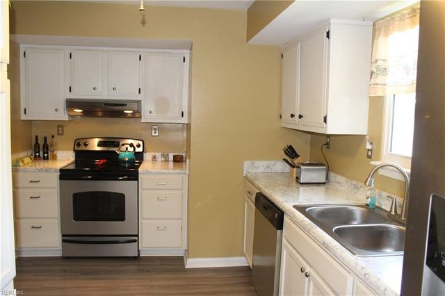 2833 Bamberg PL, Virginia Beach, VA 23453