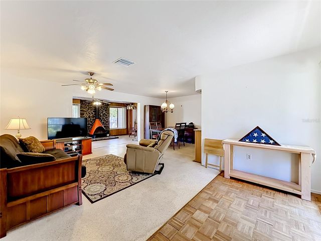 211 NW MONROE CIRCLE N, St Petersburg, FL 33702