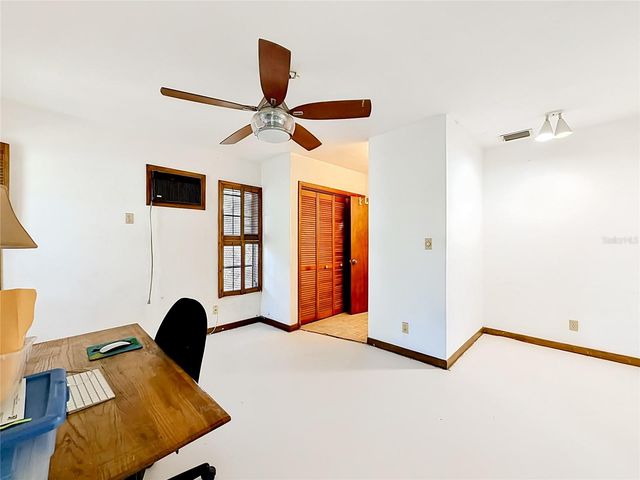 211 NW MONROE CIRCLE N, St Petersburg, FL 33702