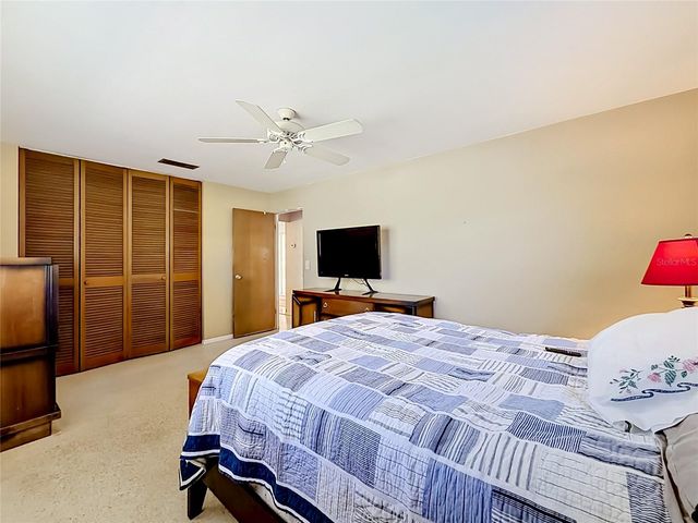 211 NW MONROE CIRCLE N, St Petersburg, FL 33702