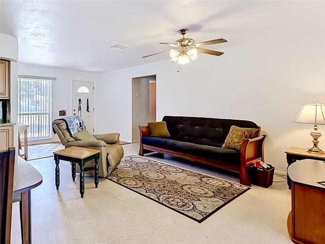 211 NW MONROE CIRCLE N, St Petersburg, FL 33702