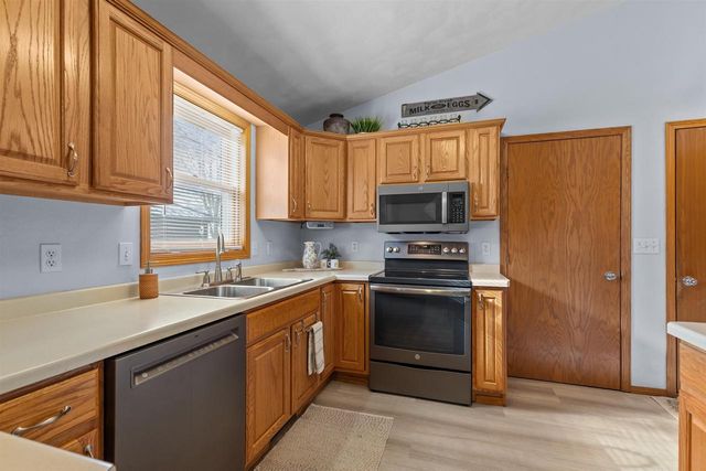 149 W ELM DRIVE, Little Chute, WI 54140