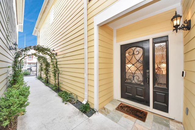 1325 Prince Street, Houston, TX 77008