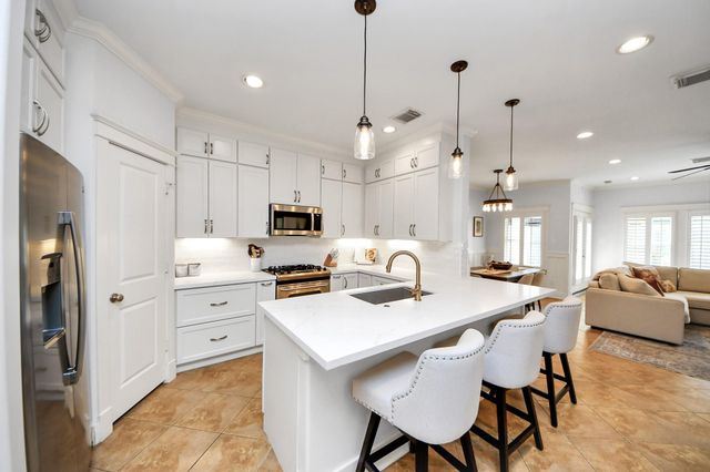 1325 Prince Street, Houston, TX 77008