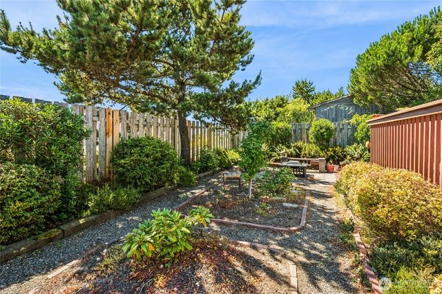 1145 Maplewood Court SW, Ocean Shores, WA 98569