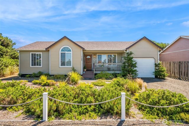 1145 Maplewood Court SW, Ocean Shores, WA 98569