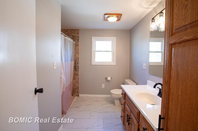 1110 Dunbar Street, Essexville, MI 48732