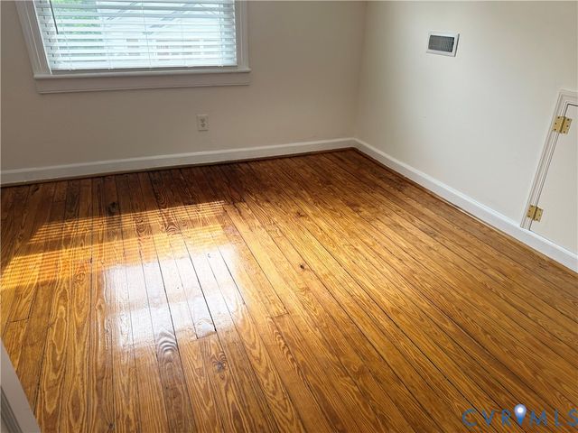 714 Lafayette Ave, Colonial Heights, VA 23834