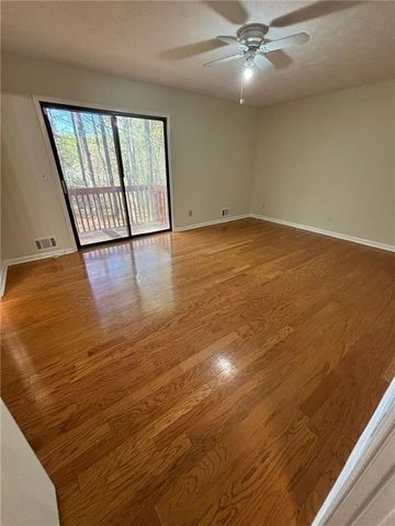 3521 Birchwood Trail, Snellville, GA 30078