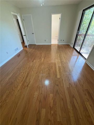 3521 Birchwood Trail, Snellville, GA 30078