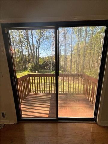 3521 Birchwood Trail, Snellville, GA 30078