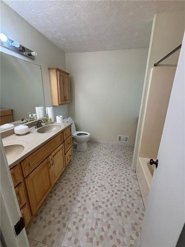 3521 Birchwood Trail, Snellville, GA 30078