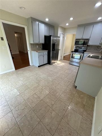 3521 Birchwood Trail, Snellville, GA 30078