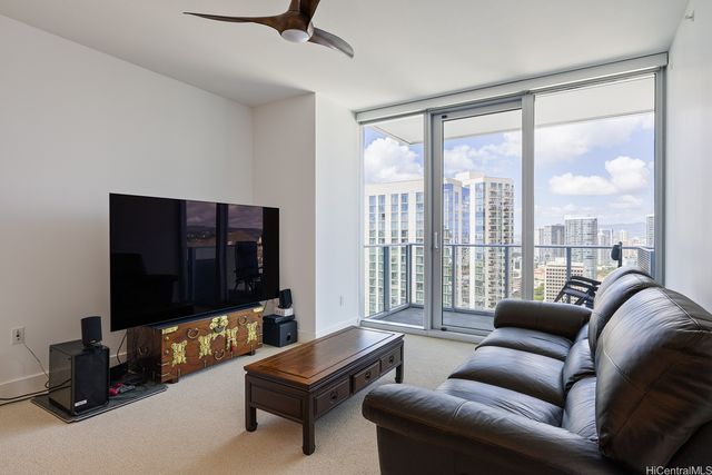 629 Keeaumoku Street 3502, Honolulu, HI 96814