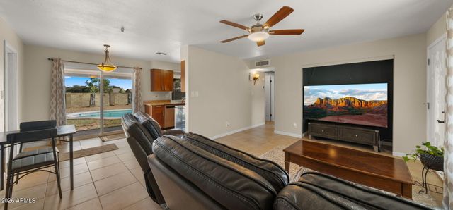 11211 S BANNOCK Street, Phoenix, AZ 85044