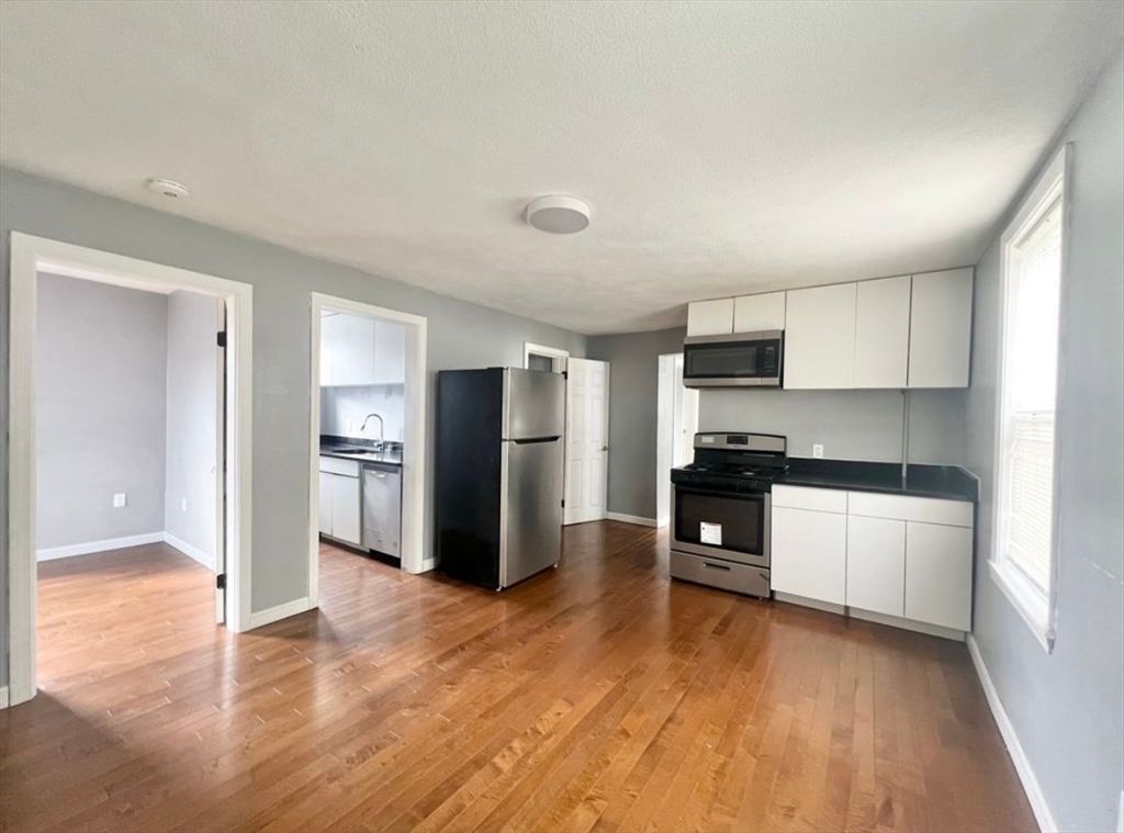 37 Maverick St 3, Chelsea, MA 02150