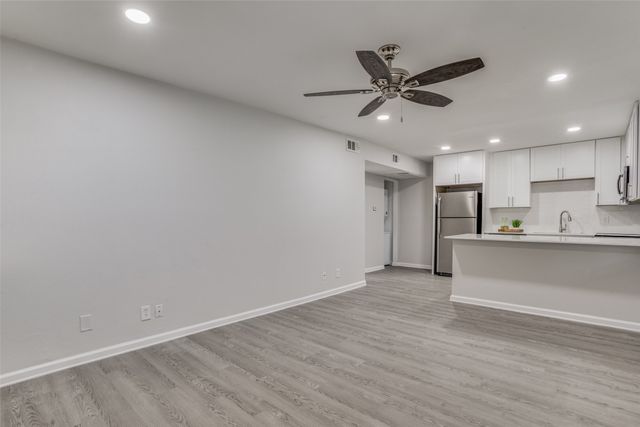 5444 Gaston Avenue 204, Dallas, TX 75214