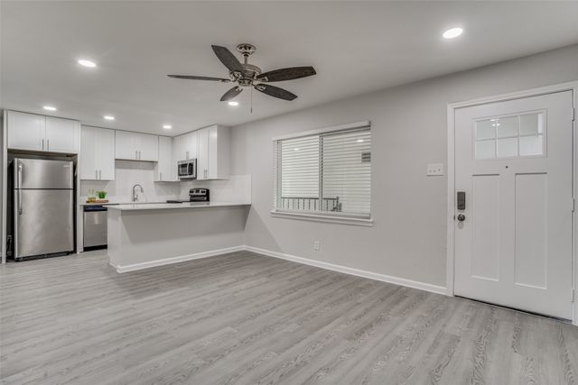 5444 Gaston Avenue 204, Dallas, TX 75214