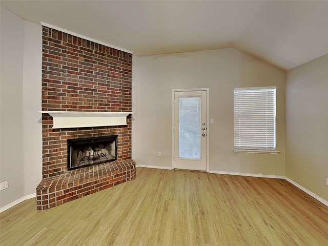 1658 Wildflower Drive, Waxahachie, TX 75165