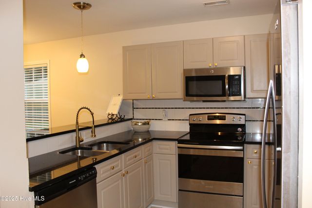 4236 Winding Branches Drive, Wilmington, NC 28412