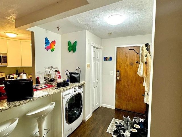 205 Ferry St 101, Everett, MA 02149