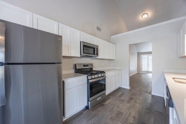 1818 Knob Hill Drive, Garland, TX 75043