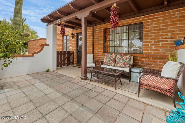 341 W Camino Penasco, Green Valley, AZ 85614
