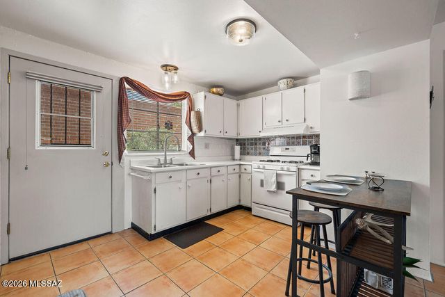 341 W Camino Penasco, Green Valley, AZ 85614