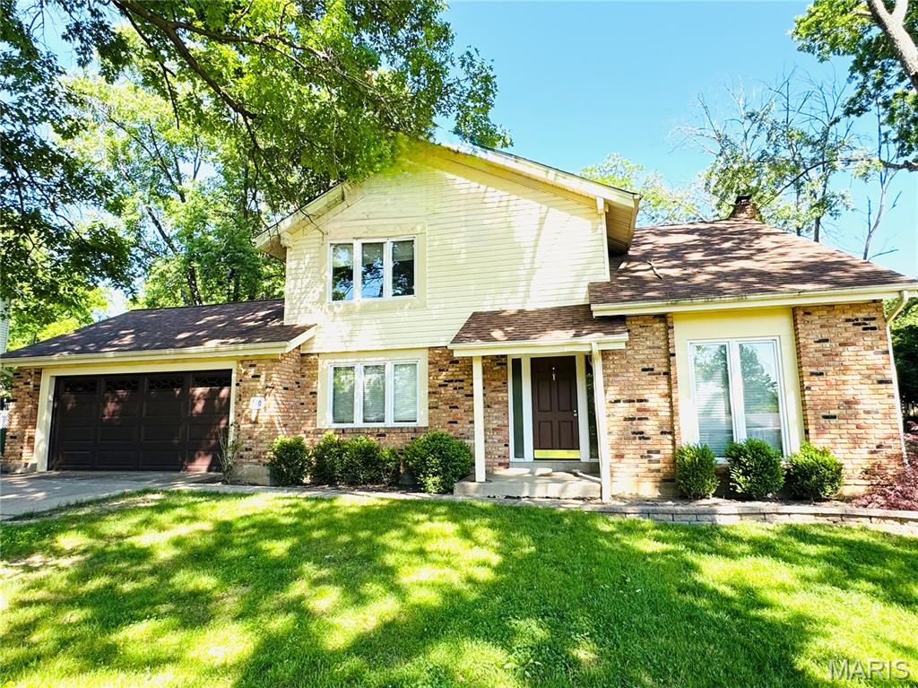 160 Lucerne Place Drive, Ballwin, MO 63011