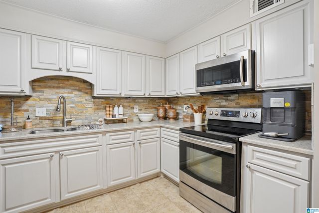 2827 Georgetown Dr Apt H, Hoover, AL 35216