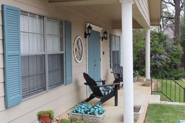 2827 Georgetown Dr Apt H, Hoover, AL 35216