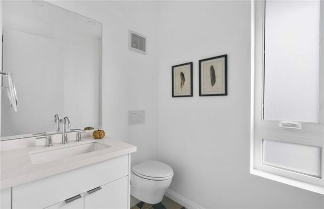 839 N Kingsley, Hollywood, CA 90029