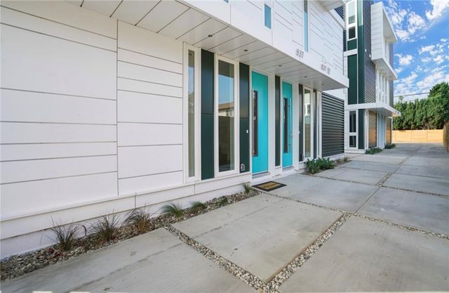 839 N Kingsley, Hollywood, CA 90029