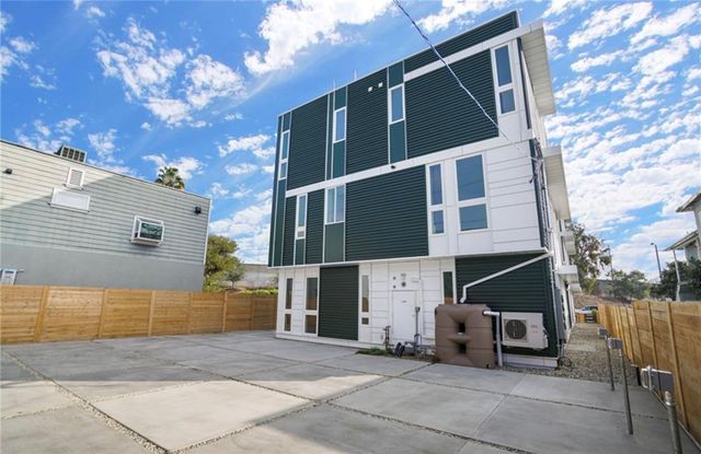 839 N Kingsley, Hollywood, CA 90029