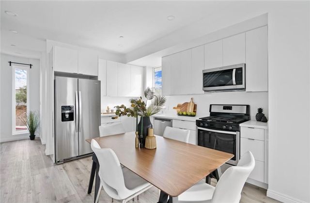 839 N Kingsley, Hollywood, CA 90029