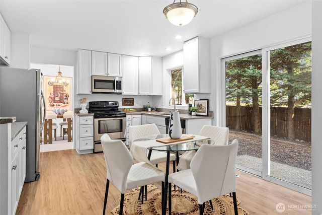 23633 SE 267th Place, Maple Valley, WA 98032