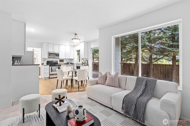23633 SE 267th Place, Maple Valley, WA 98032